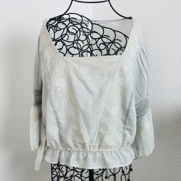 AMERICAN EAGLE Embroidered Beautiful Blouse Large - Picture 1 of 13